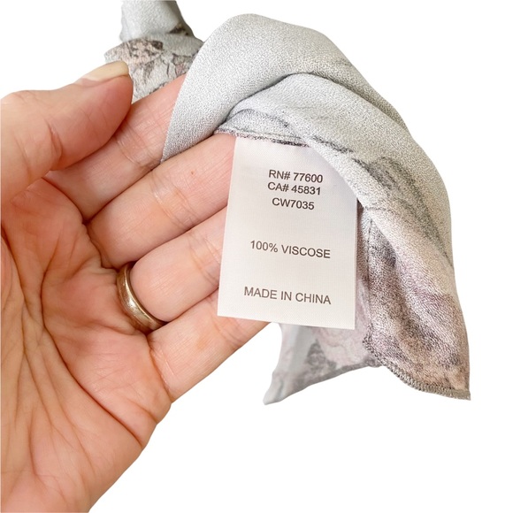 Chaser Off Shoulder Bloom Heirloom Floral Blouse Small - Picture 7 of 7